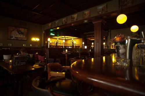 Hotel Et Le Cafe De Paris