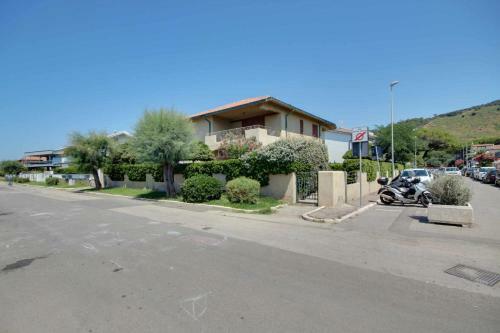 Apartamento Villetta Marco Polo Fronte Mare Con Giardino E Posto Auto