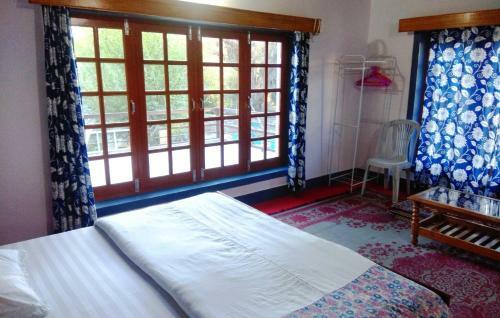 Hostal Saiman Guest House