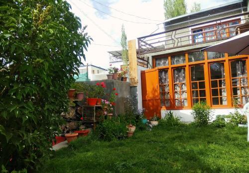 Hostal Saiman Guest House