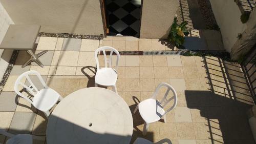 Maison Bord De Mer Vieux Chapus + D�pendance