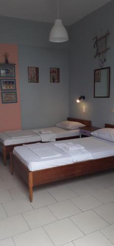 Hostal ?mmos Rooms