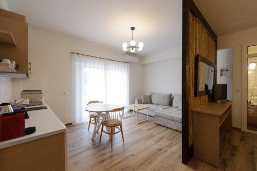 Status Luxury Apartments And Penthouse