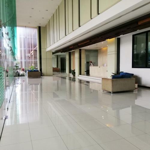 Apartamento Luxurious Corner Unit In Great Location In The Axis