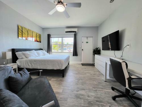 Barefoot Mailman Motel