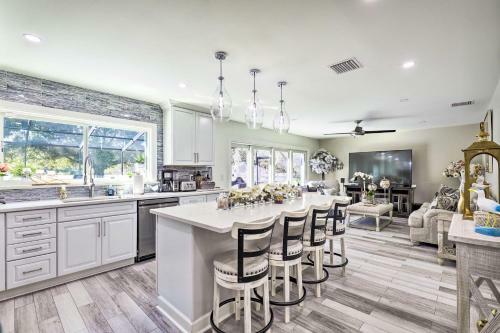 Pet-friendly Tampa Oasis About 15 Mi From Downtown!
