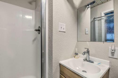 The Float Yard Pensacola Home With Pool Table