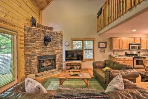 Coosawattee River Resort Home Mins From Blue Ridge