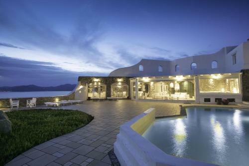 Villa Cliff Top 270