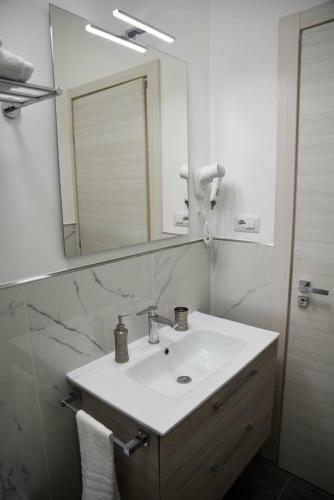 Hostal Dolcelina Home