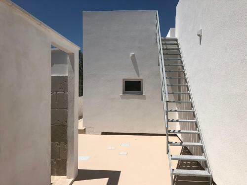 Ficomoro Surf House