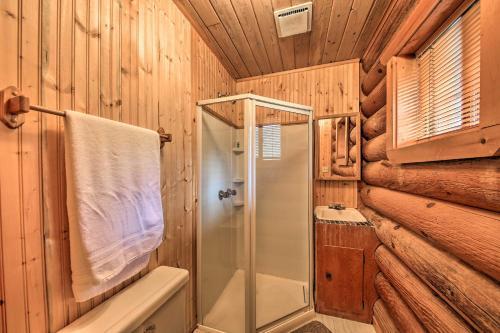 Riverfront Troy Cabin Ready With Bikes And Rafts!
