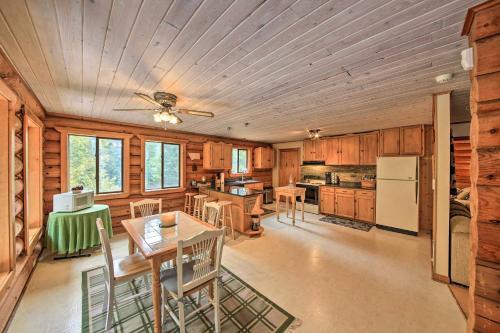 Riverfront Troy Cabin Ready With Bikes And Rafts!