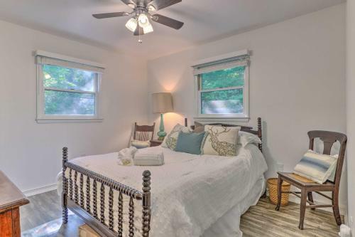 Beautiful Connestee Falls Home With Porch In Brevard