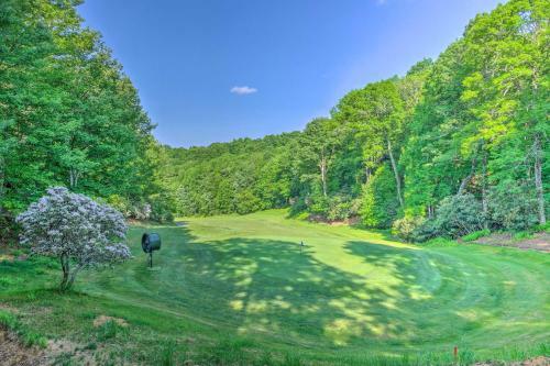 Beautiful Connestee Falls Home With Porch In Brevard