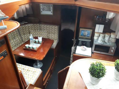 Cabana & Boat "corus"