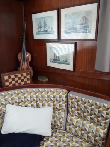 Cabana & Boat "corus"