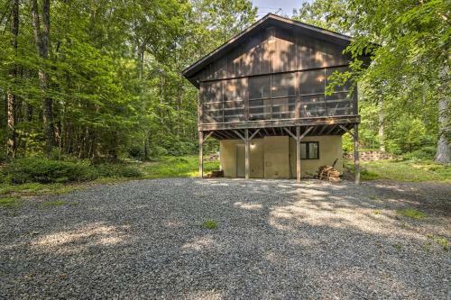 Mountain Town Adventures Home With Fire Pit!