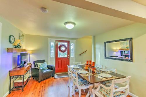 Remodeled 2-story Home 2 Mi To Historic Gig Harbor