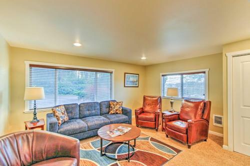 Remodeled 2-story Home 2 Mi To Historic Gig Harbor