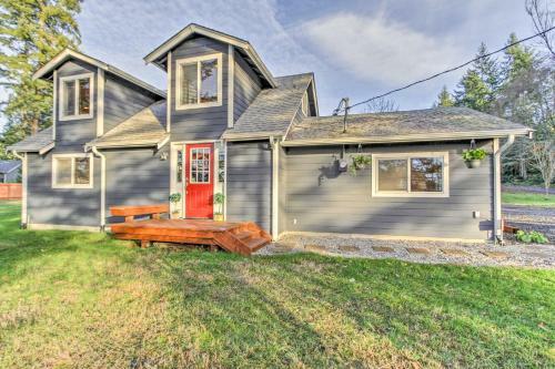 Remodeled 2-story Home 2 Mi To Historic Gig Harbor