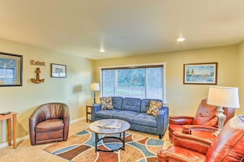 Remodeled 2-story Home 2 Mi To Historic Gig Harbor