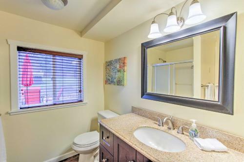 Remodeled 2-story Home 2 Mi To Historic Gig Harbor