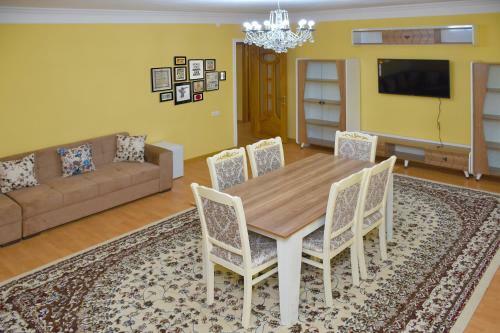 Gabala Palace Villa - 8 Bedrooms