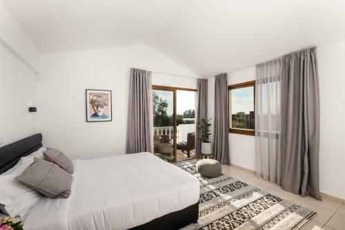 Cocoon Luxury Villa, Coral Bay, Peyia