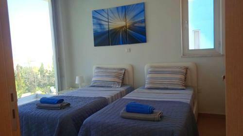 Mylos 2 Bedroom Villa (sleeps 5) With Private Pool