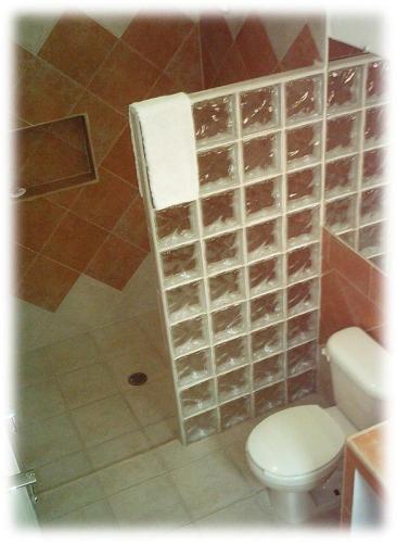 Hostal Coral Reef Inn