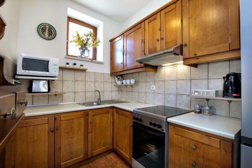 Villa Zoi Tzitzifes
