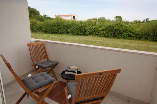 Apartamentos Seaview Holiday House Mali Rog