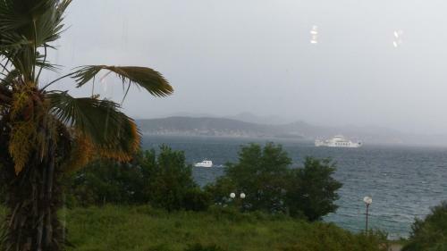 Apartamentos Seaview Holiday House Mali Rog