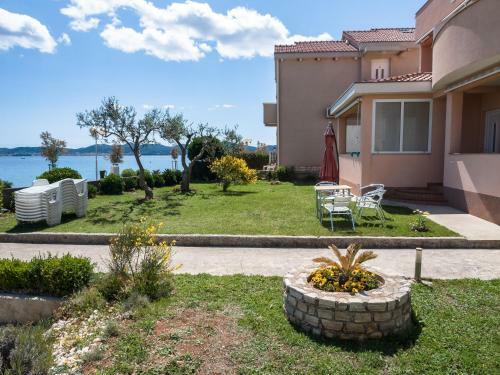 Hostal Apartments Nino 1