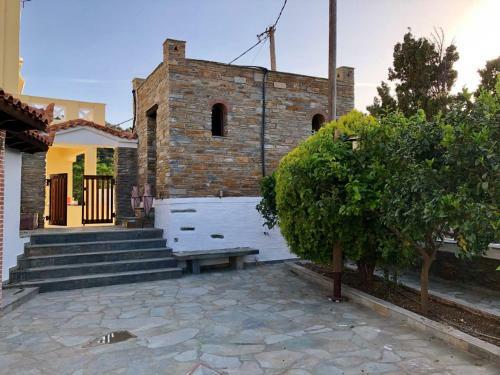 Villa Neoclassical Mansion With View And Garden