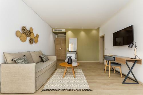 Salvia Areopolis All Suite Hotel