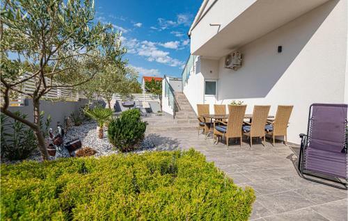 Stunning Apartment In Bilice With Wifi And 2 Bedrooms