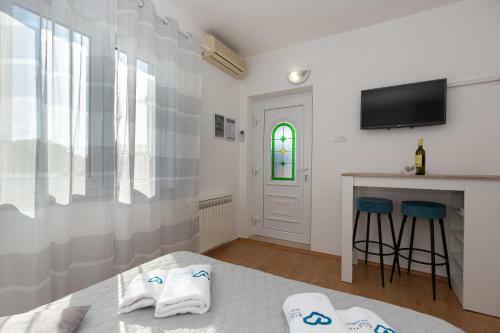 Apartments Tolic