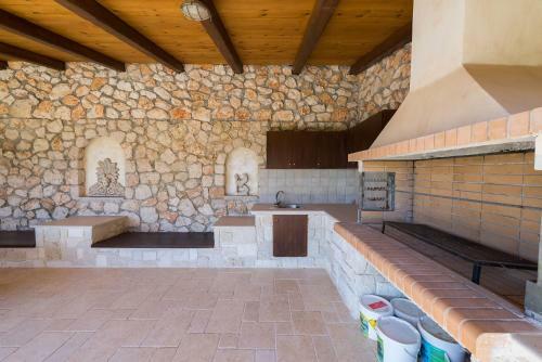 Villa Aspa's Verde Palazzo - Very Close To The Beach