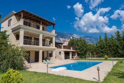 Villa Aspa's Verde Palazzo - Very Close To The Beach