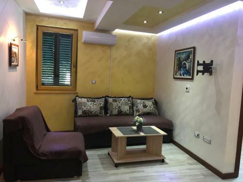 Villa Anna Apartments