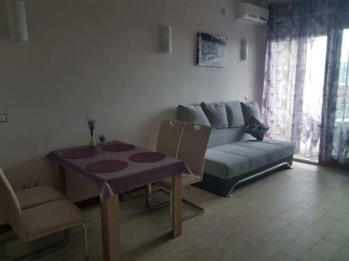 Villa Anna Apartments