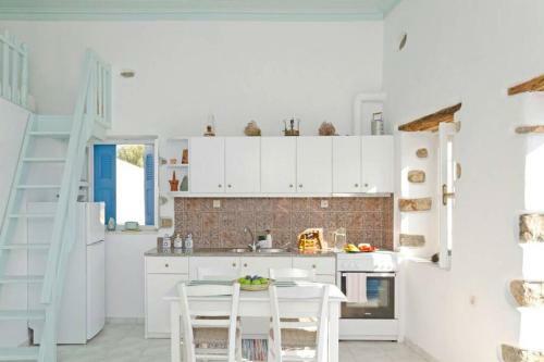 Nikola's Place