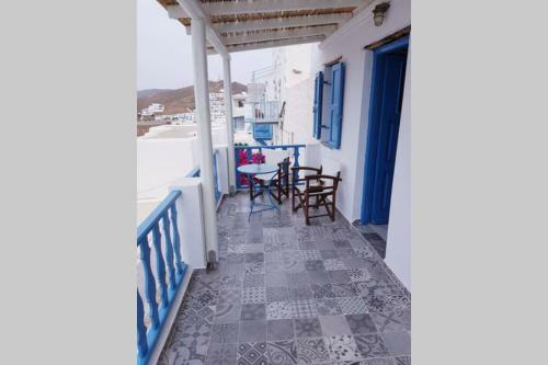 Nikola's Place