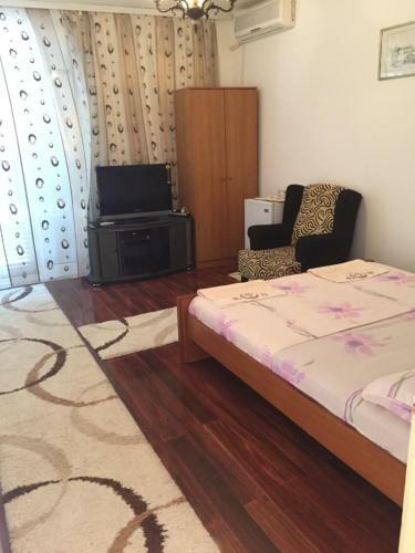 Hostal Tina Rooms