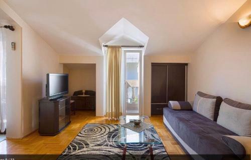 Apartmani Asanovi?
