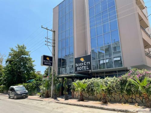 Seven City Hotel