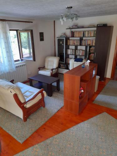Casa Zoe Seaca