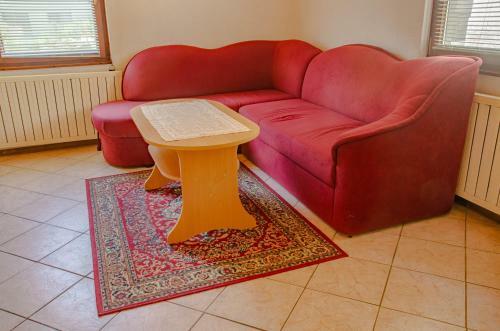 Holiday House Tinca